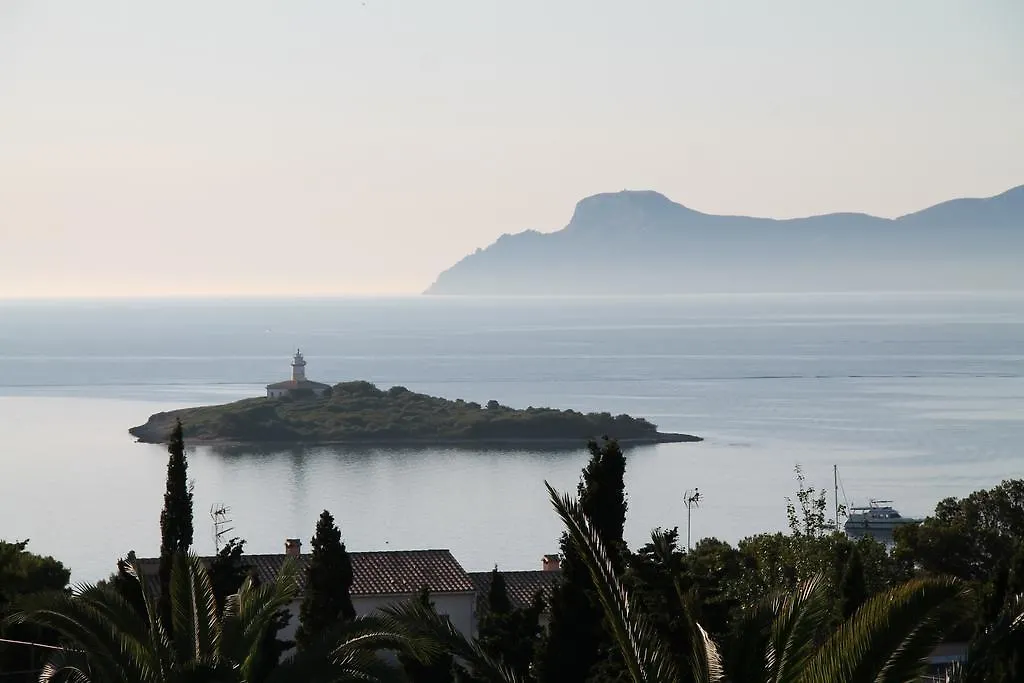 B-Only Beach House Villa Alcanada