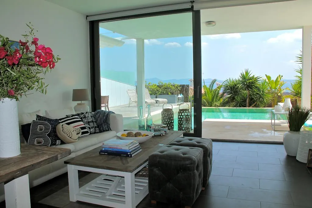 B-Only Beach House Villa Alcanada Spain